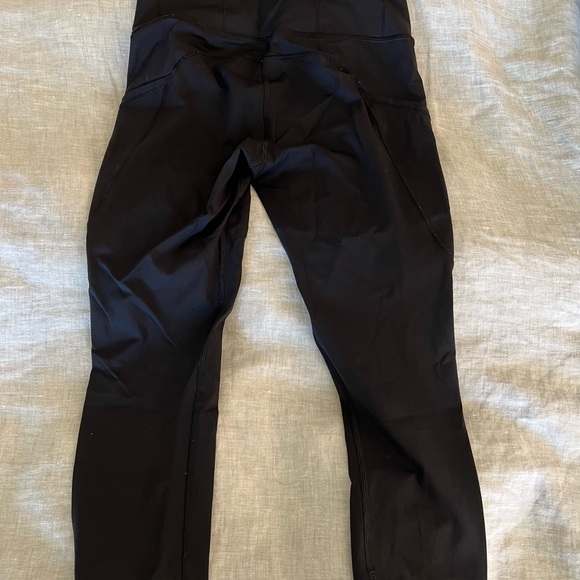 Fast and Free High-Rise Crop 19" - Picture 2 of 3